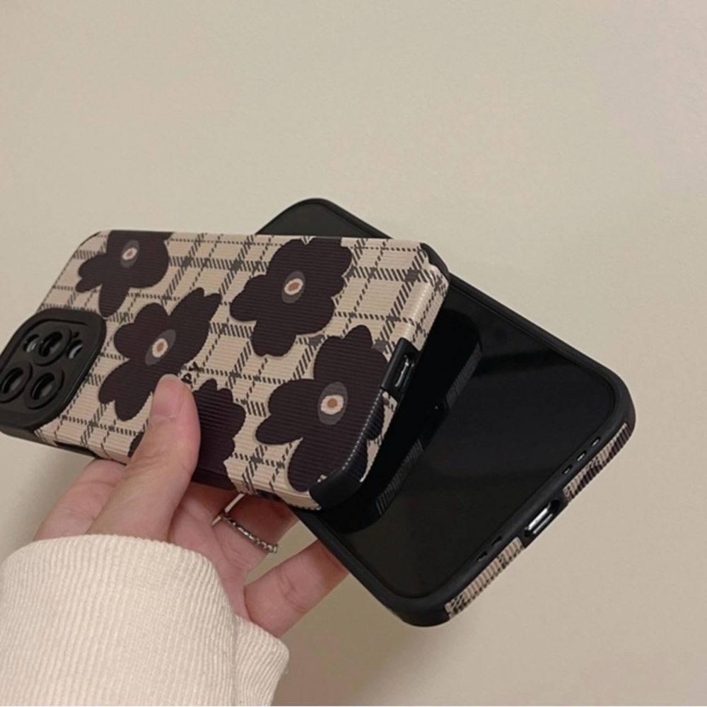 iPhone 13 Pro Max Case - Picture 3 of 5